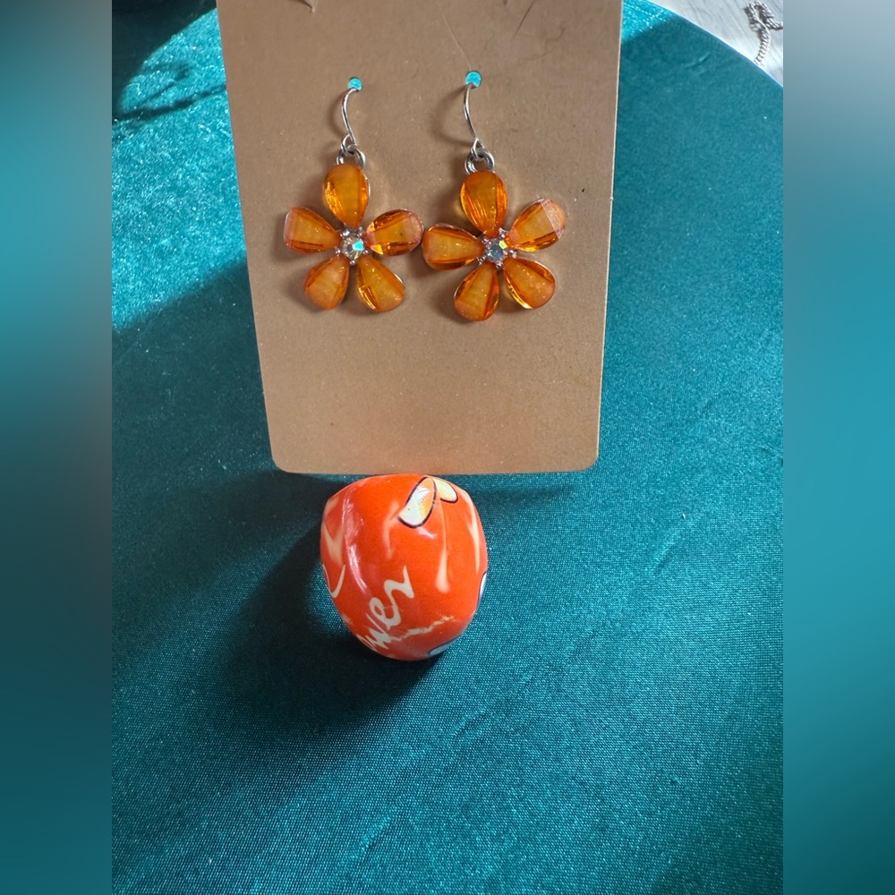 Orange Y2K‎ Flower Earrings and Resin Size 9 Ring